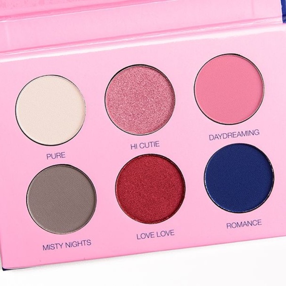 Coloured Raine "Lovelies" eyeshadow palette - Picture 3 of 8